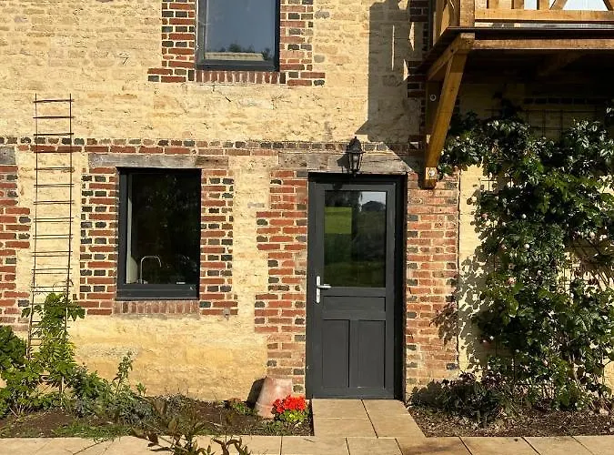 Confortable Au Milieu Des Pres - La Ferme De Montigny * Neauphe-Sur-Dive