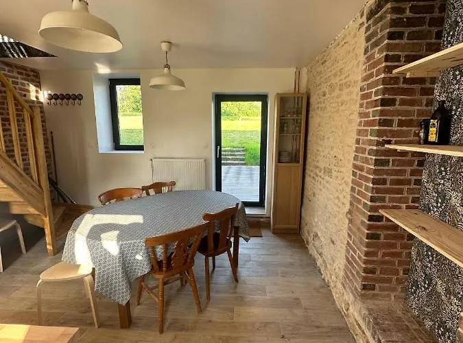 Nyaraló Confortable Au Milieu Des Pres - La Ferme De Montigny